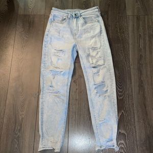 light wash ripped mom jeans
